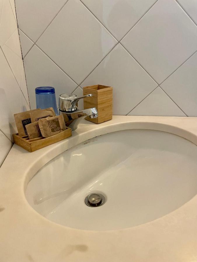4 Balconi Rooms- Dimora Arditi B&B Lecce Luaran gambar
