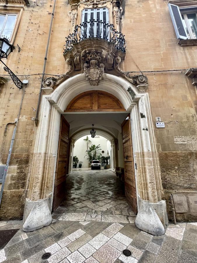 4 Balconi Rooms- Dimora Arditi B&B Lecce Luaran gambar