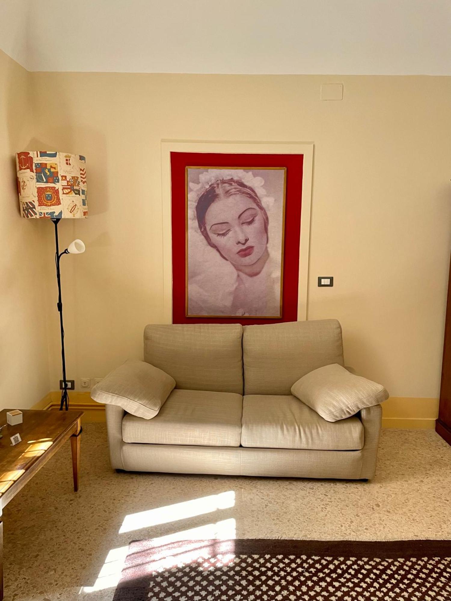 4 Balconi Rooms- Dimora Arditi B&B Lecce Luaran gambar